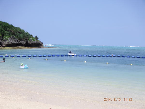 ホテルモントレ沖縄前ビーチ